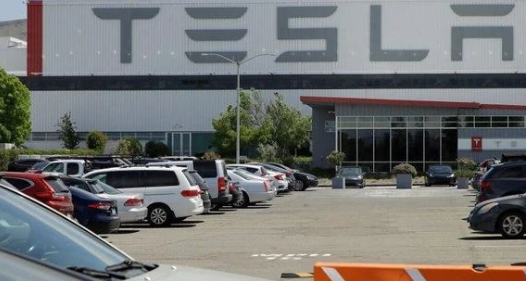 特朗普發(fā)聲支持特斯拉加州工廠復工，普樂斯等離子清洗機觀察